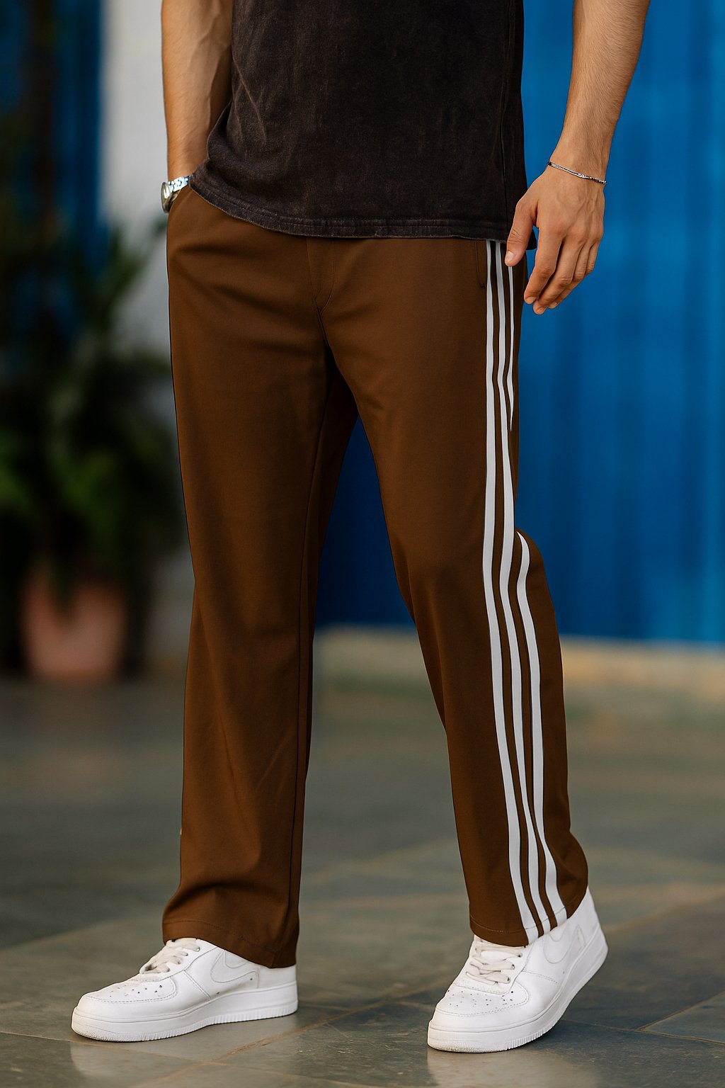 3SideStripe-TrackPant-1